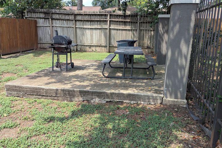 Property Grounds 16 of 21