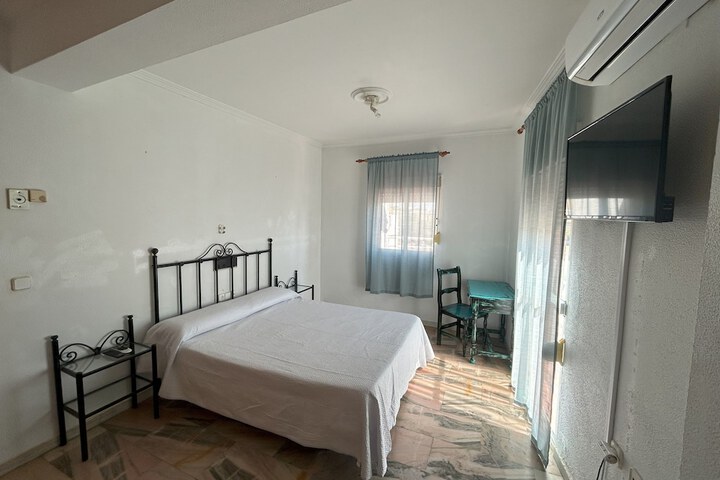 Room 11 of 23