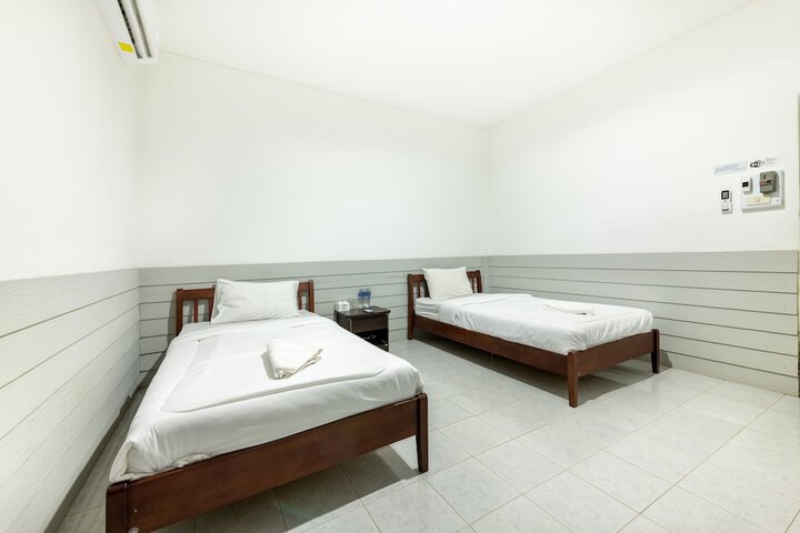 Room 5 of 52