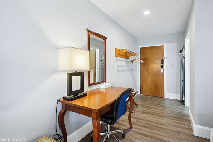 Room 10 of 49