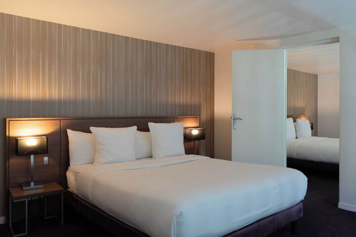 Room 34 of 101