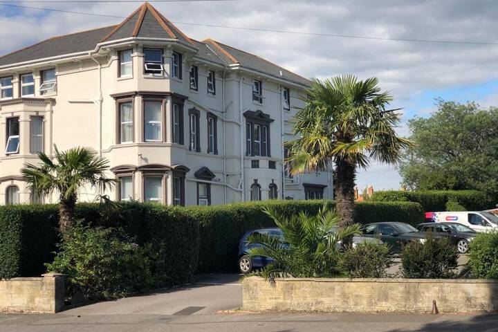 The Kensington Hotel