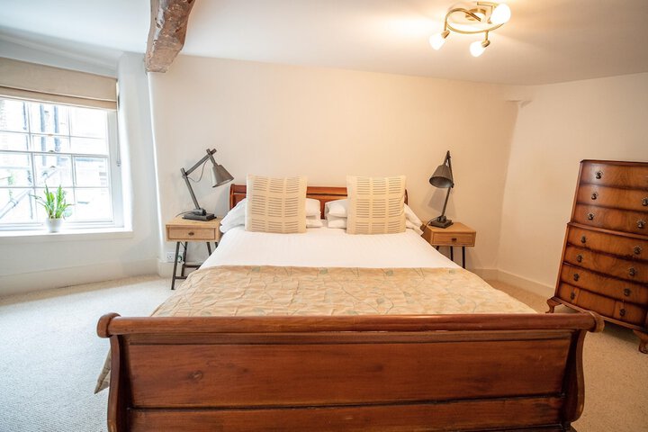 Room 14 of 27