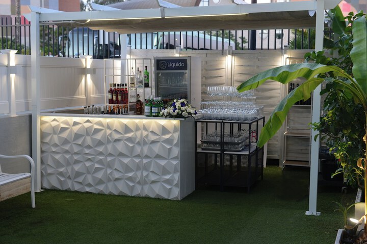 Snack bar