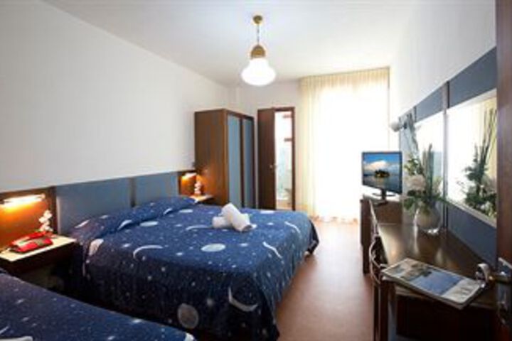 Room 15 of 29