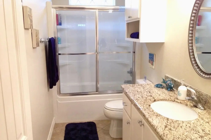 Room 8 of 21