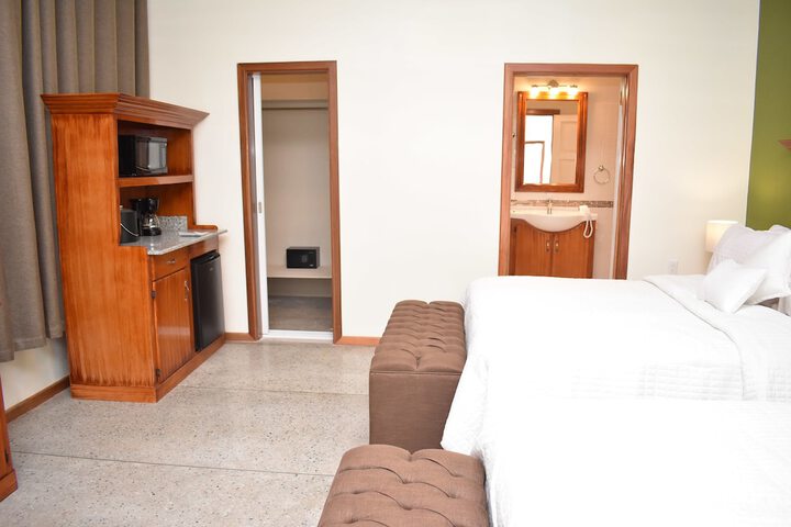 Room 7 of 27