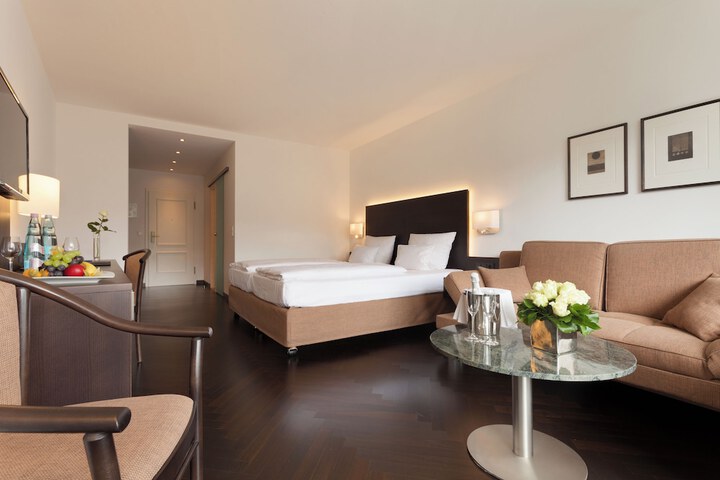 Room 25 of 91