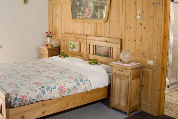 Room 4 of 29