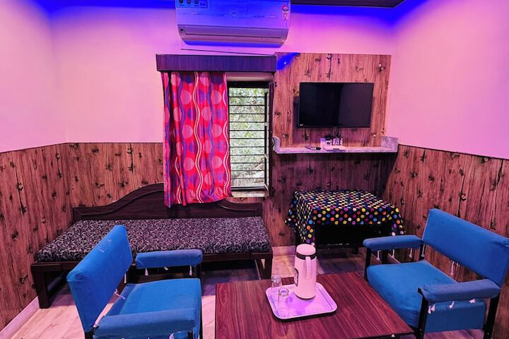 Room 8 of 26