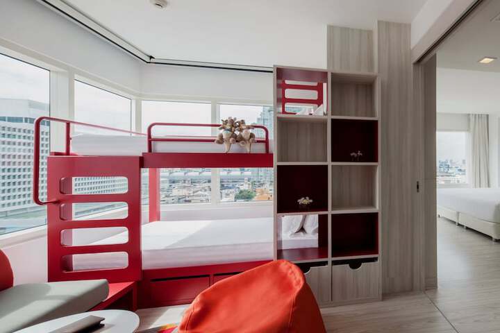 Room 15 of 140