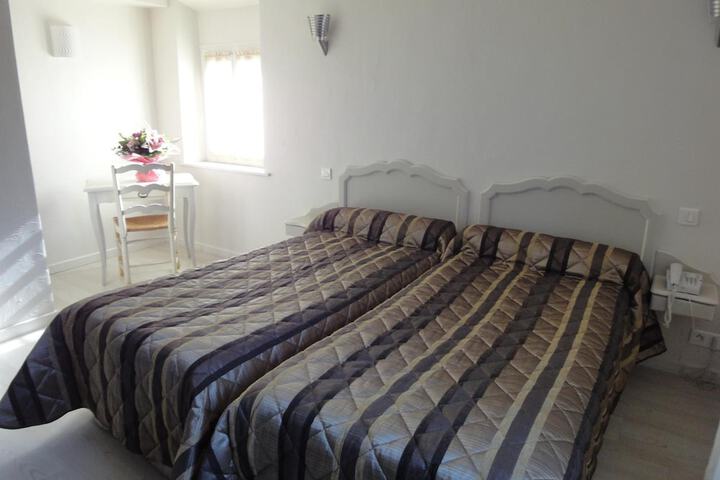 Room 7 of 53