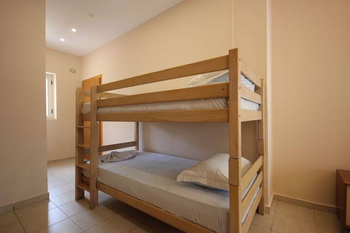 Room 14 of 24