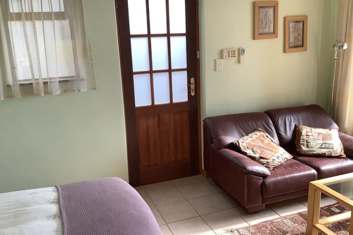 Room 9 of 32
