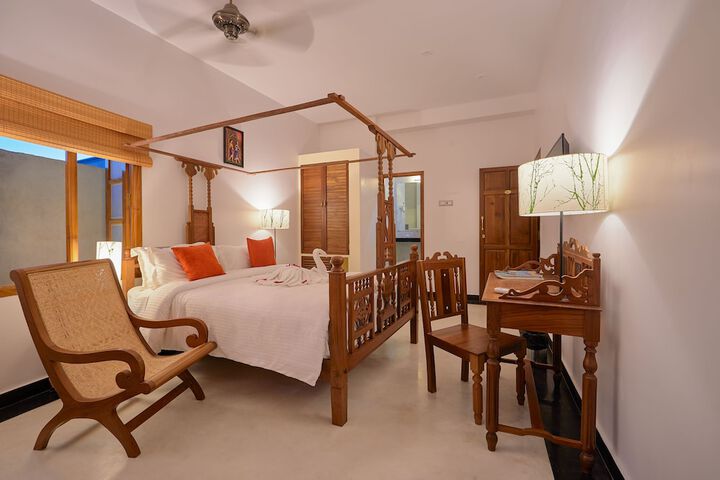 Room 6 of 31