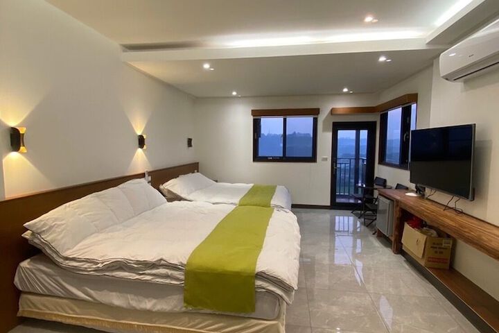Room 16 of 37