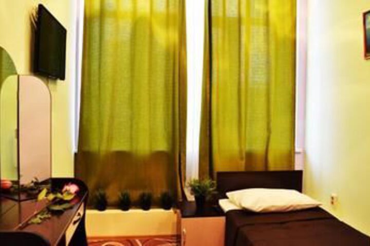Room 20 of 38