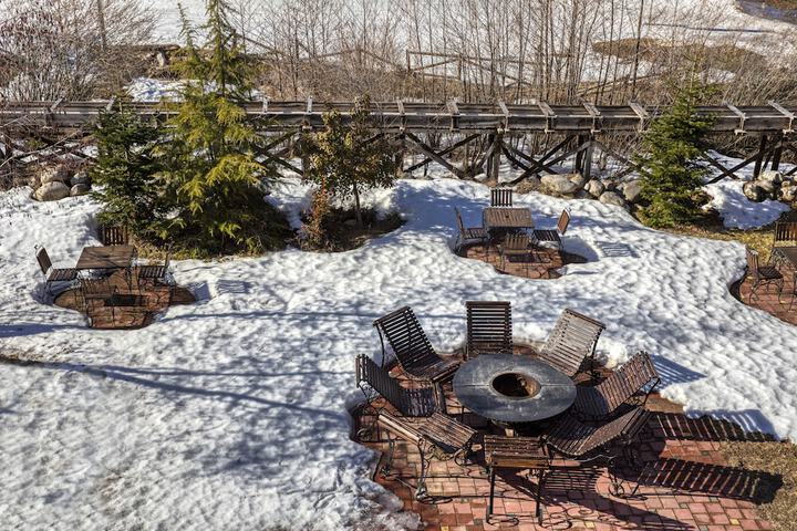 Hotel Exterior 105 of 124