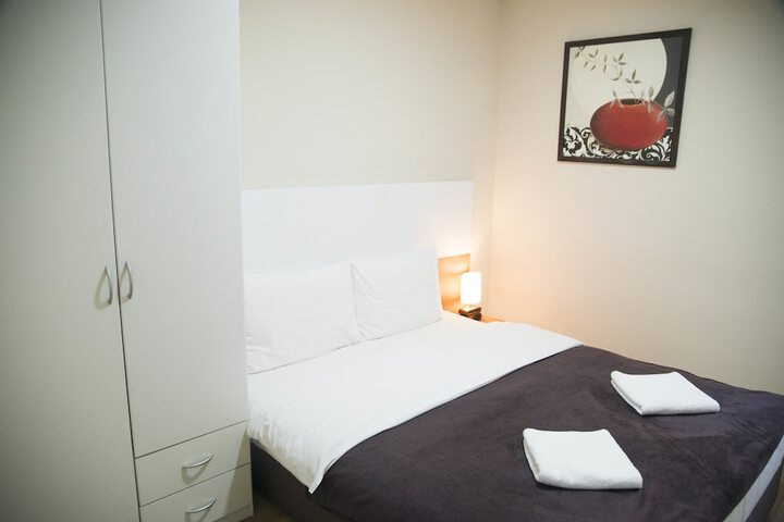 Room 4 of 69