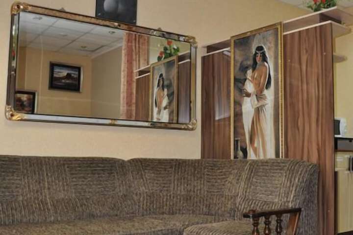 Room 20 of 33