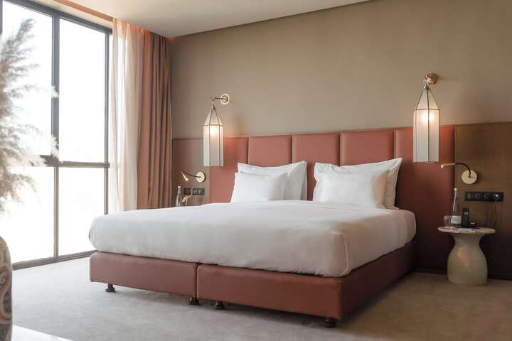 Room 17 of 74