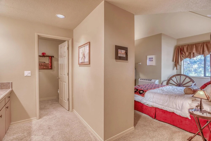 Room 3 of 21