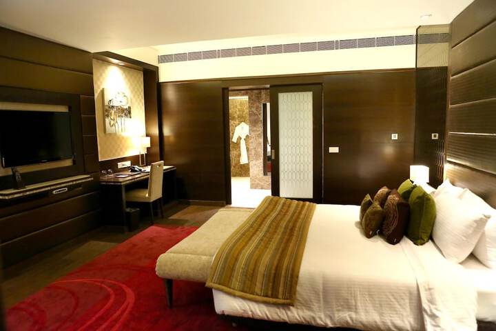 Room 14 of 49