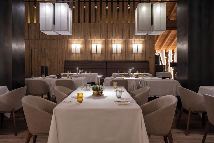 Dining 60 of 83