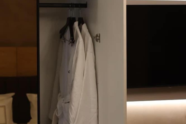 Room 60 of 112