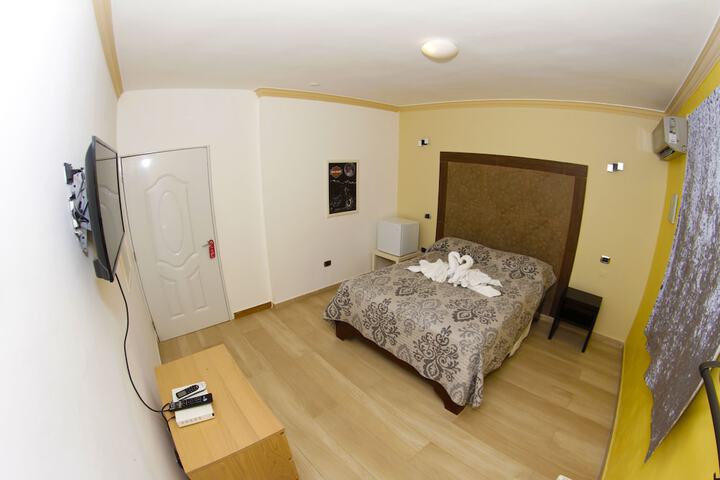 Room 10 of 58