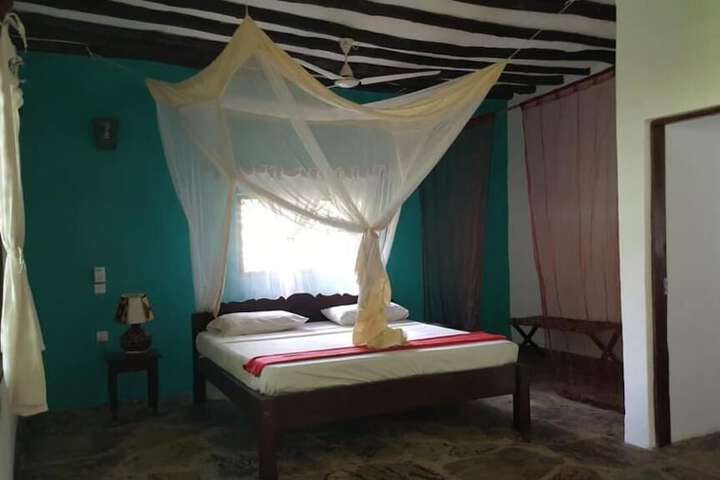 Room 5 of 34