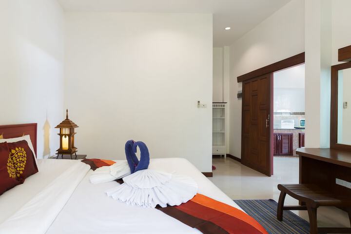 Room 12 of 74