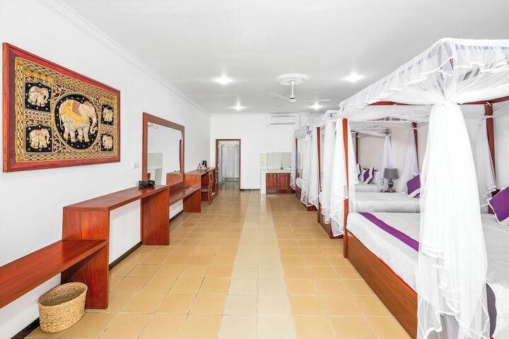 Room 14 of 29