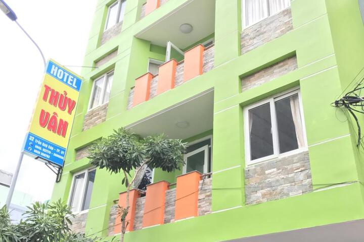 Thủy Vân Hotel