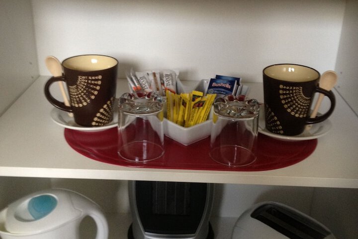 Breakfast/Coffee Service 21 of 43