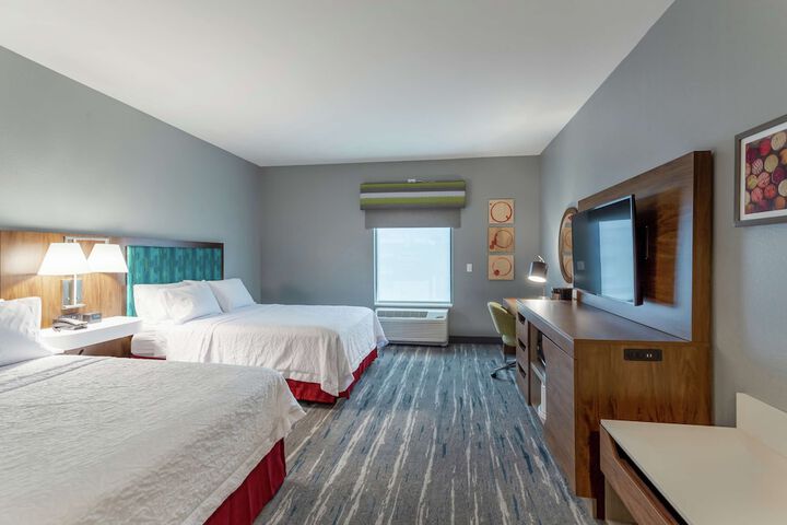 2 Queen Beds Hearing Accessible (12 of 20)