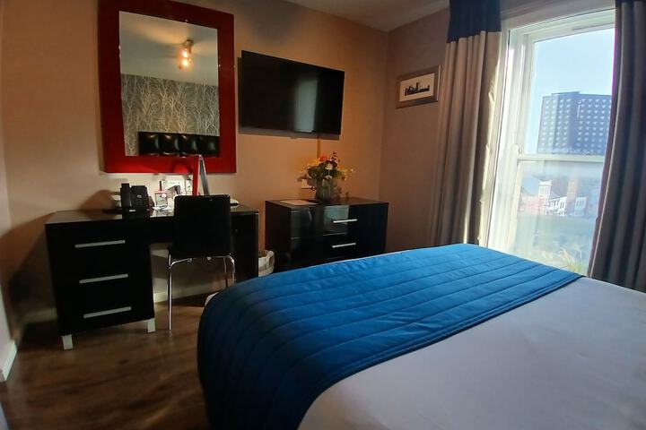 Room 46 of 182