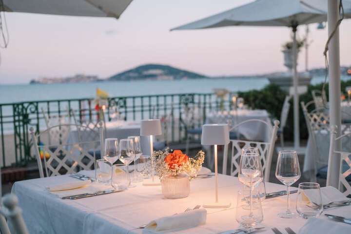 Dining 106 of 129