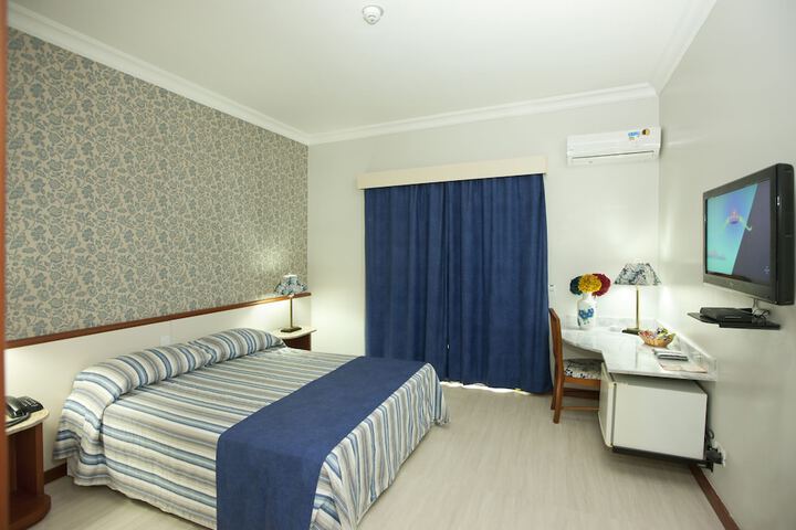 Room 9 of 24