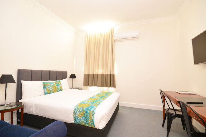 Room 8 of 35