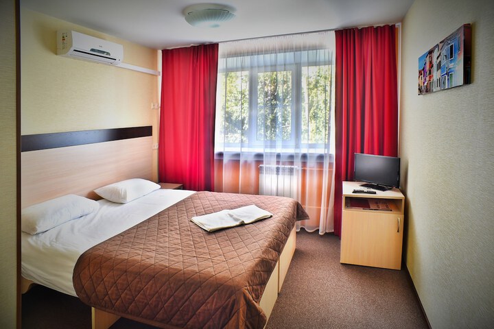 Room 53 of 68