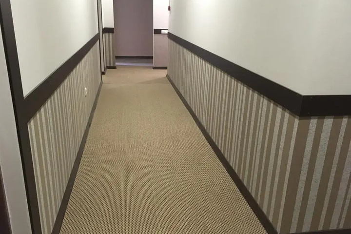 Room 9 of 14