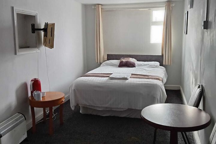 Room 50 of 156