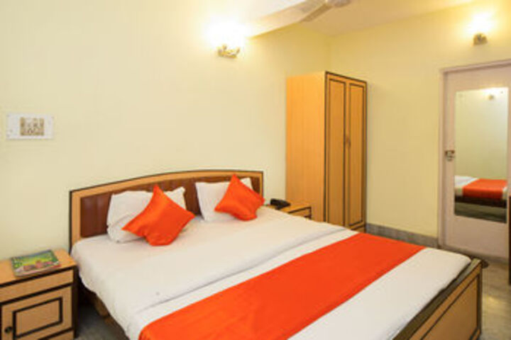 Room 14 of 42