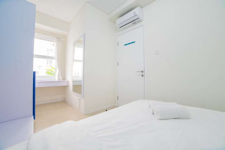 Room 8 of 33