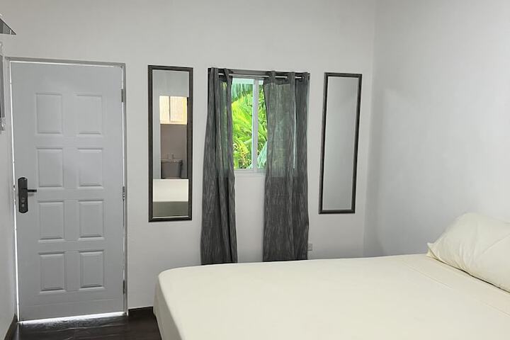 Room 11 of 105