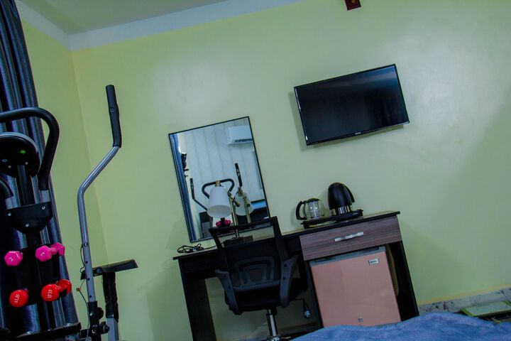 Room 9 of 43