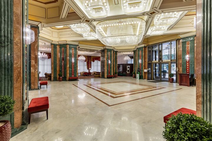 Guest Lobby