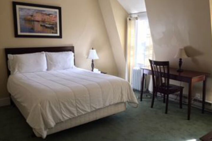 Room 6 of 48