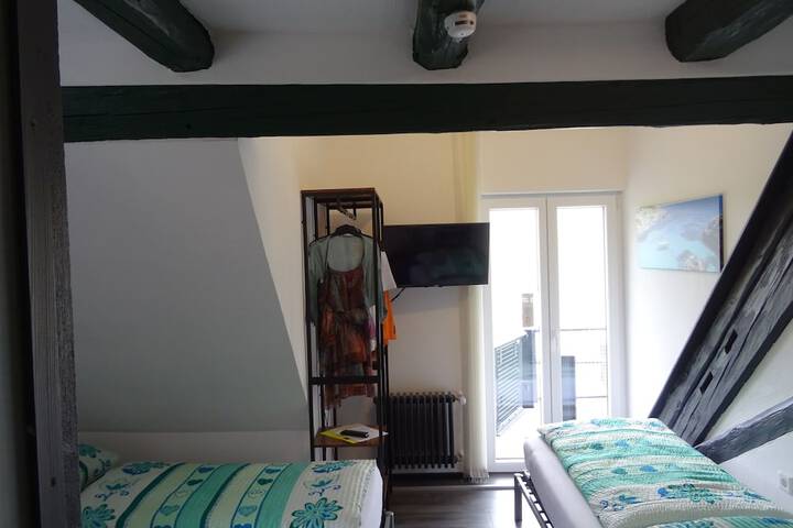 Room 20 of 442